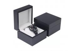 China Customized Black Matte Single Watch Boxes Pu Leather Square Wooden supplier