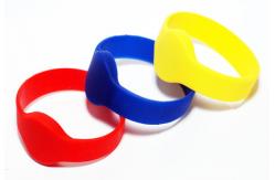 China Customized RFID Silicone Bracelets Waterproof RFID NFC Wristband With Logo Print supplier