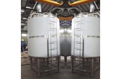 China SS304 Cone Bottom Stainless Steel Tanks Double Layer Insulation supplier