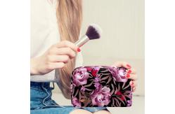 China Waterproof Lightweight Soft Flower Cosmetic Toiletry Bag With Zipper supplier