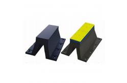 China Extruded Rubber Dock Fenders Bumper V Shaped 8 Mpa Tensile Strength supplier