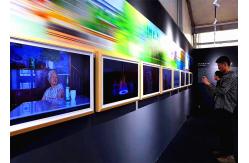China Horizontal Large Format Digital Signage , Art Electronic Signage Systems supplier