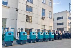 China Green 9m  Double Mast Self Propelled Vertical Lift With Hydraulic Turning Wheel supplier
