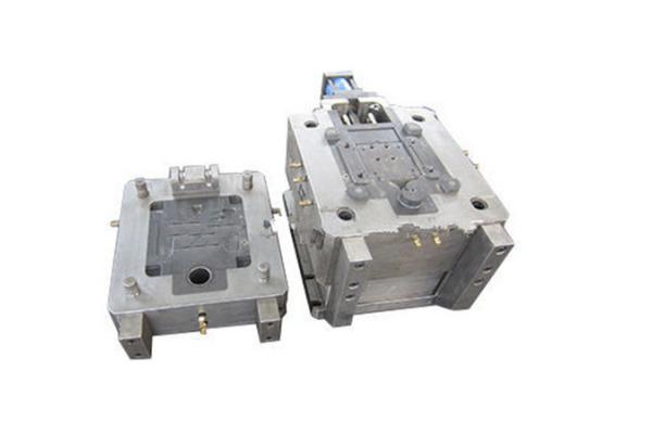Polishing Surface Injection Moulding Process Cavity / Core Heat Treatment