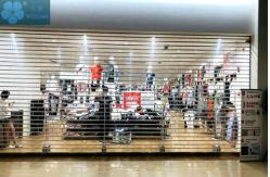 China Crystal Slats 4m Wide 3m High Clear Roller Shutters supplier