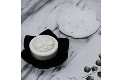China Flower Shape Silicone Soap Saver Easy Dry For Counter / Bathtub supplier
