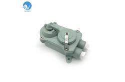 China Marine Plug And Socket Receptacle Synthetic Resin supplier