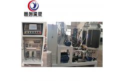 China Automatic PU Foaming Machine With Precise Temperature Plastic Auxiliary Equipment supplier