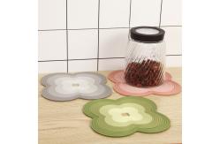 China 4 in 1  Collapsible silicone hot pad trivet supplier