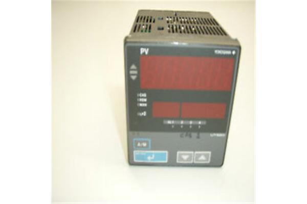UT550-04 S4 Yokogawa Controller