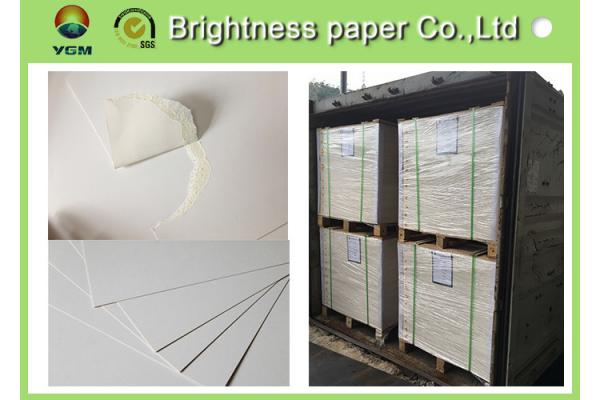 Large White Card Sheets 350gsm , Recycled Coated Cardboard Sheets Anti - Curl
