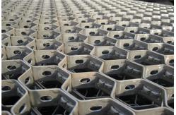 China 50x50mm Hex Mesh Refractory Thickness 2.0mm Customized supplier