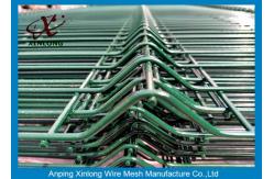 China Dark Green Welded Wire Mesh Fencing Panels , Wire Panel Fence Peach Shape Post supplier