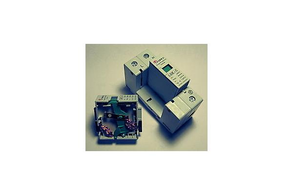 ISO9001 380V Surge Protection Box With Warning Indicator