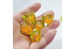 China Orange Flowing Sand Yellow Crystal Resin Dnd Dice Sharp Edge Fantasy supplier
