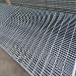 Serrated 303/30/100 Galvanized Grating Park Platform And Pedestrian Corridor for sale
