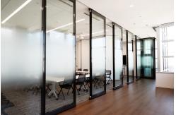 China Movable Partition Walls Flexible Frosted Glass Room Dividers For Office supplier