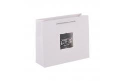 China FSC Hot Stamping Logo Paper Gift Bags Packaging Clothing With Handle supplier