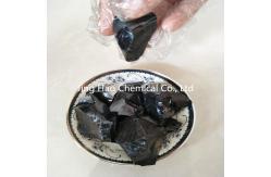 China Black Solid Coal Tar Pitch Lumps with Softening Point 130 ℃ - 140 ℃ supplier