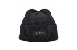 China Unisex 54cm Embroidered Winter Hats Blank Custom Label Cuffed Plain Knitted Beanie supplier