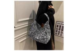 China Women Leopard Printing Eco Canvas Bags Animal Pattern Zebra Lady Tote Bags supplier