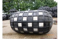 China YOKOHAMA Tyres Chain Pneumatic Boat Fenders Black White Color Vulcanized supplier