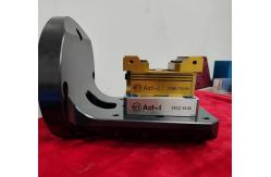 China Titanium 5 Axis Vise Hardened Precision Self Centering Vise 75100T supplier