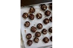China Multifunctional Energy Ball Rolling Machine 1.5KW Coconut Date Ball Rolling Machine supplier