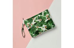 China Polyester Travel Cosmetic Toiletry Bag Waterproof with Zipper supplier