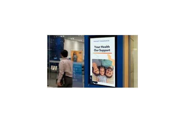 Bank Digital Signage Real Time Updates Queuing Systems Financial Information Displays