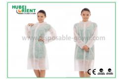 China Disposable Medical White Nonwoven Lab Coat PP/SMS/MP/Tyvek Lab Coat supplier