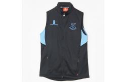 China Black Winter Windproof Softshell Jacket Custom Printed Raglan Long Sleeve supplier