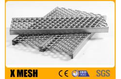 China Hot Dipped Galvanised Grip Strut Perforated Metal Mesh Plank Grating In Silver supplier