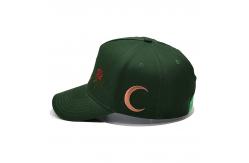 China 5 Panel Flat Curve Snapback Cap With Embroidery Logo Structured Baseball Cap supplier