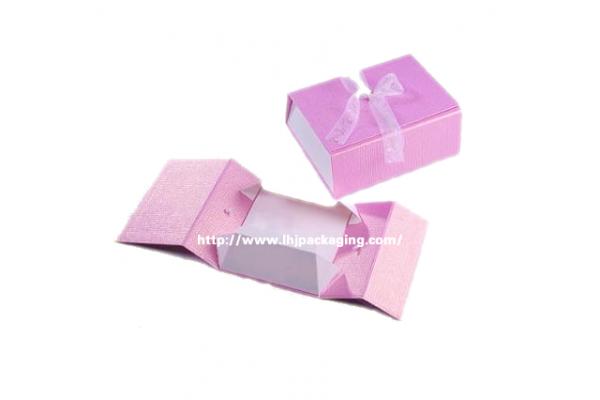 paper folding box with ribbon