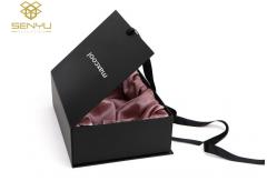 China Cardboard Gift Boxes Hair Extension Packaging With Satin Insert Matte Lamination supplier