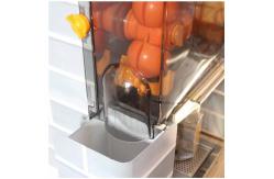 China 304 Stainless Steel Electric Citrus Juicer Table Top With Automatic Feeder supplier