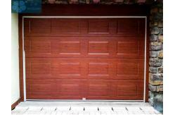China Roll Up Insulated Sectional Overhead Doors 500mm For Garage supplier