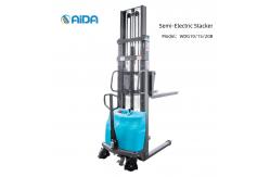 China Electric Lifting Hydraulic Pallet Stacker 1500kg Capacity 2.0m for Smooth Moving supplier