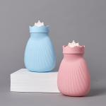 BPA Free Silicone Hot Water Bottle 2L for Joint Pain Relief Classic Design for sale
