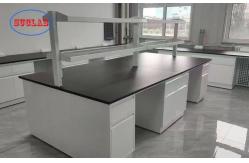China Customizable Laboratory Workstation Furniture Manufacturer with Chemical-resistant Safety Features supplier
