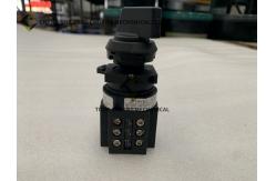 China Zoomlion concrete pump truck spare parts Operation mode selector switch 50044082 IEC60947GB supplier