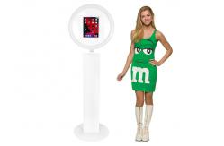 China Rgb Led Ring Light Ipad Photobooths Social Booth Photo Booth Magic Mirror supplier