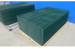 China Powder Coating 1.23m V Mesh Security Fencing Triangle Bending supplier