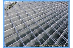 China Heavy - Duty Serrated Welded Steel Bar Grating Step For Walkway Application supplier
