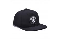 China Curved Visor Embroidered Baseball Caps 6 Panel Custom Eyelets supplier