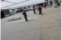 China 80*100mm Gabion Double Twisted Mesh Gabion Baskets Rock Fall Mesh supplier