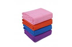 China Microfiber Yoga Towel Anti Slip Silicon Dot With Custom Design supplier