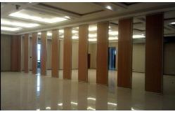 China Gymnasium Operable Partition Walls Panel System / Removable Sliding Partition Doors supplier