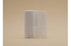 China Transparent Oval Lip Balm Containers Screw On Cap OEM / ODM Stable Performance supplier